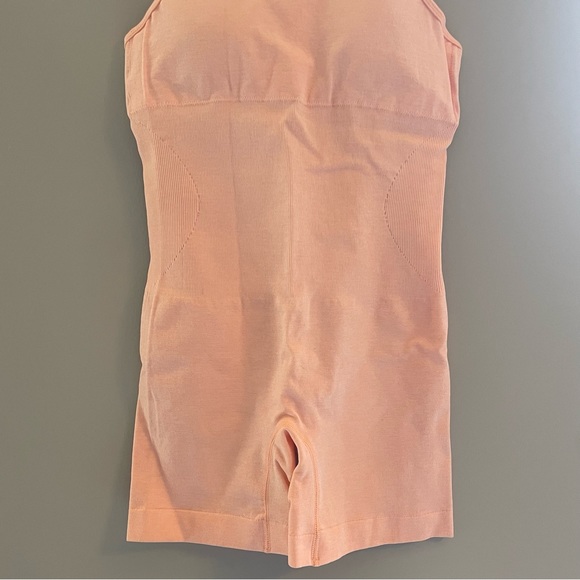 Peach Active Romper - Picture 4 of 5